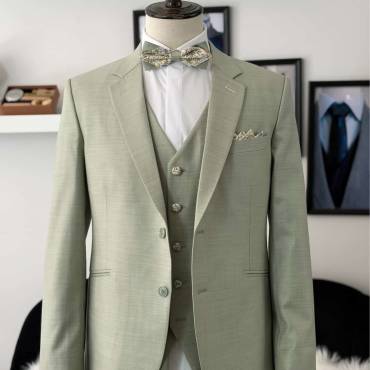 Un Costume sur Mesure pour une cérémonie