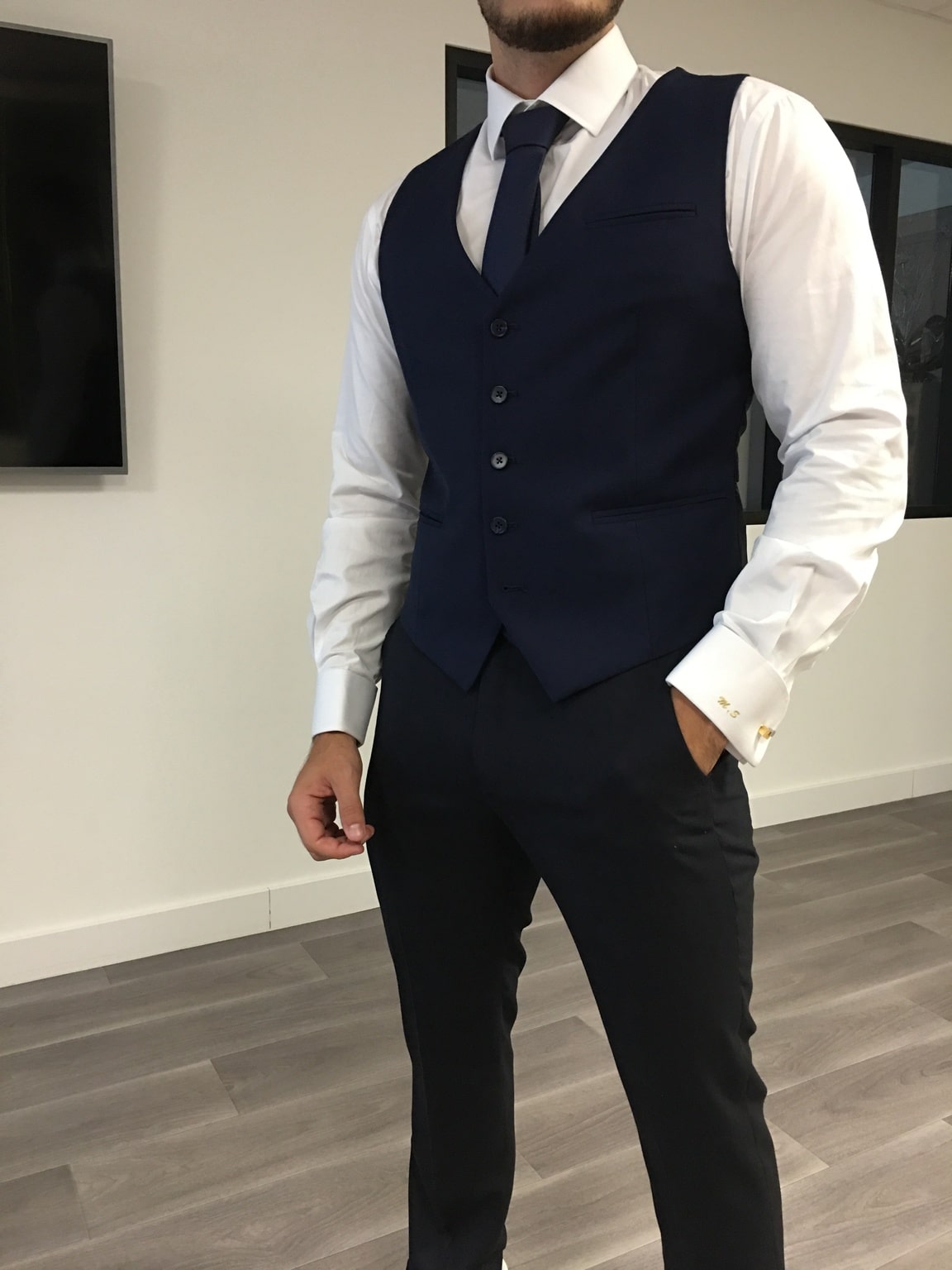 costume bleu marine sur mesure avec gilet