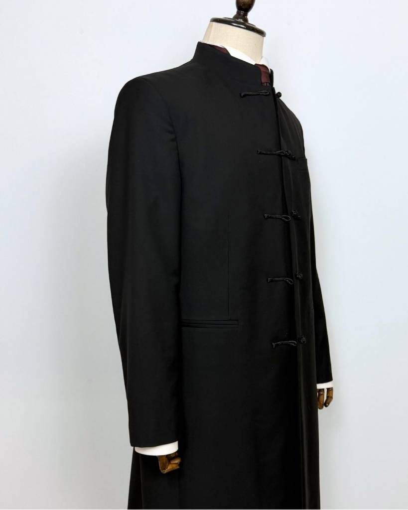Costume noir col officier long
