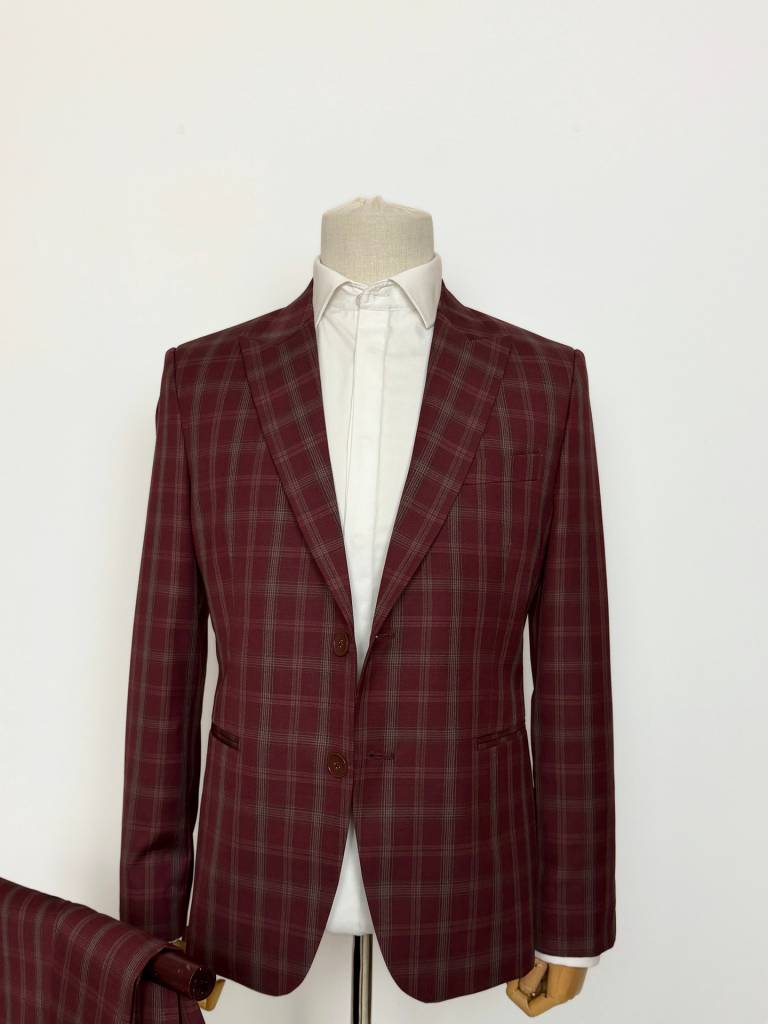 Costume Bordeaux Carreaux sur mesure